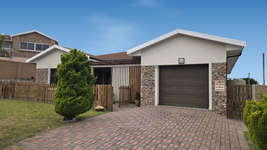2 Bedroom Property for Sale in Dana Bay Western Cape